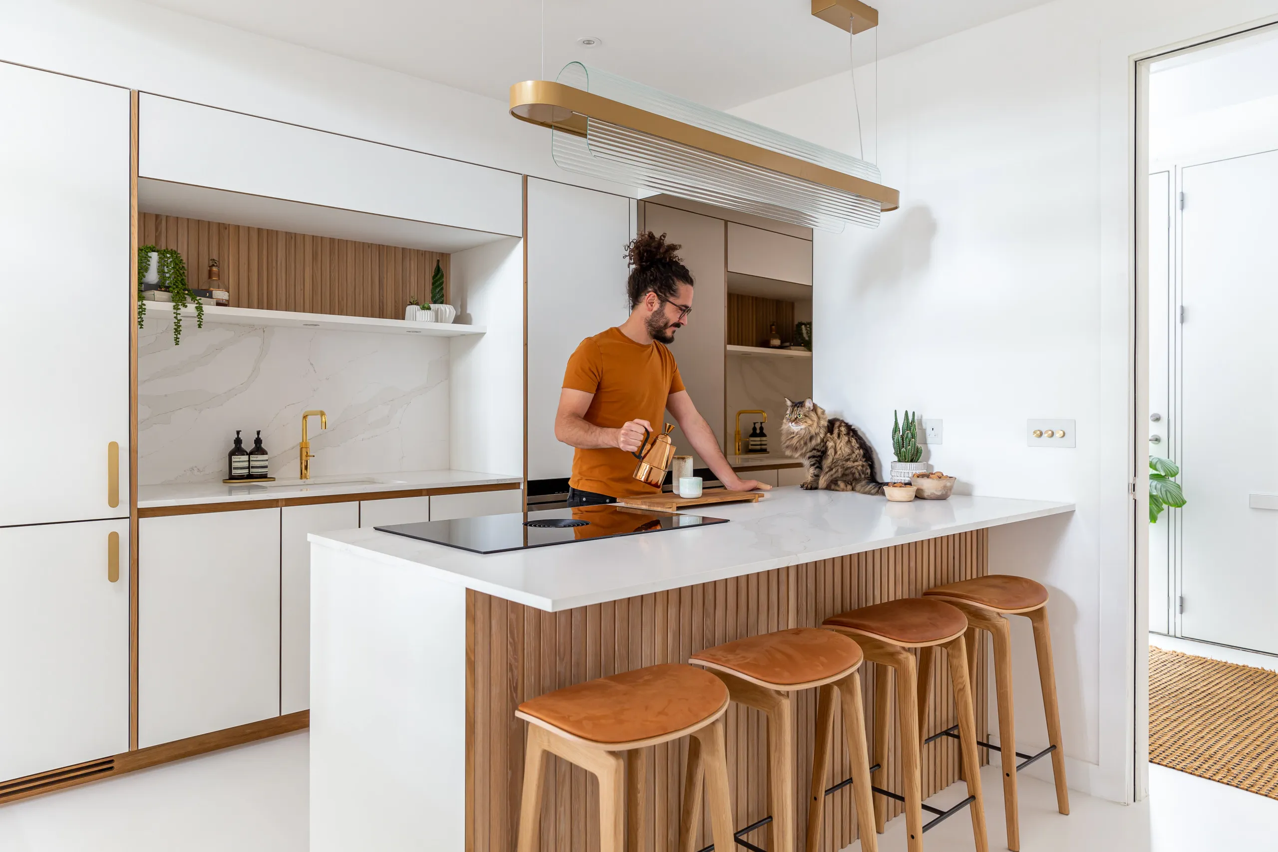 Discover the Joys of a Kitchen with Breakfast Bar