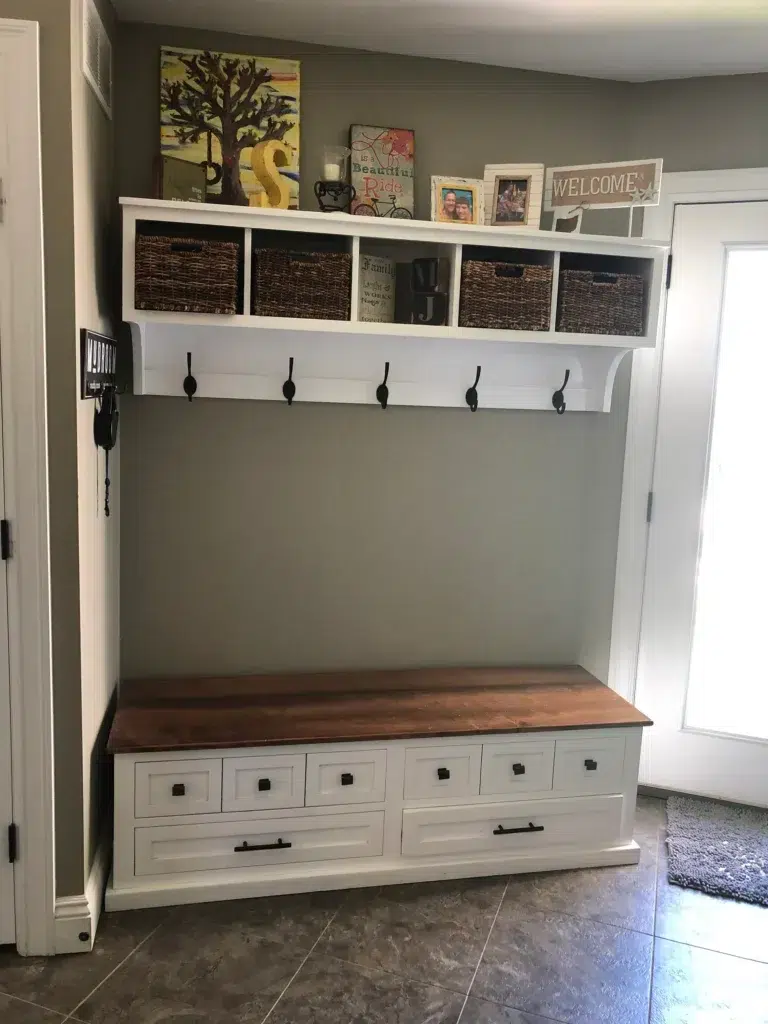 Wooden Bench for Mudroom 2